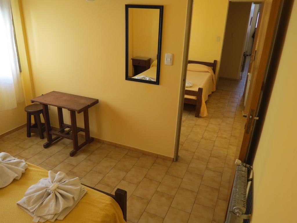 Hotel Arenales Villa Carlos Paz Pokój zdjęcie